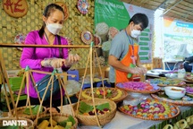 Thưởng thức hơn 100 món bánh dân gian Nam Bộ với giá chỉ từ 5.000 đồng