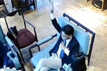 Xác minh clip "tổng tài" ra hiệu lệnh đánh nhân viên quán cà phê ở Hà Nội