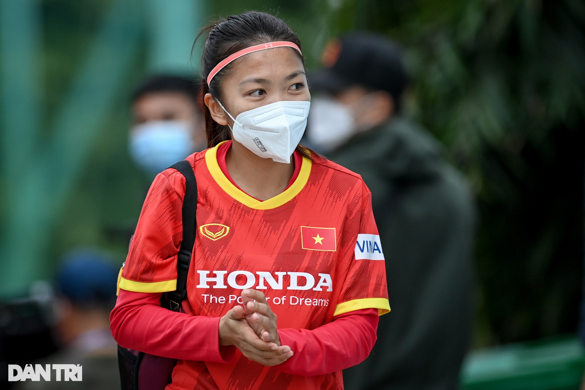 Trung vệ thép Chương Thị Kiều tập riêng ở buổi tập của tuyển nữ Việt Nam - 3