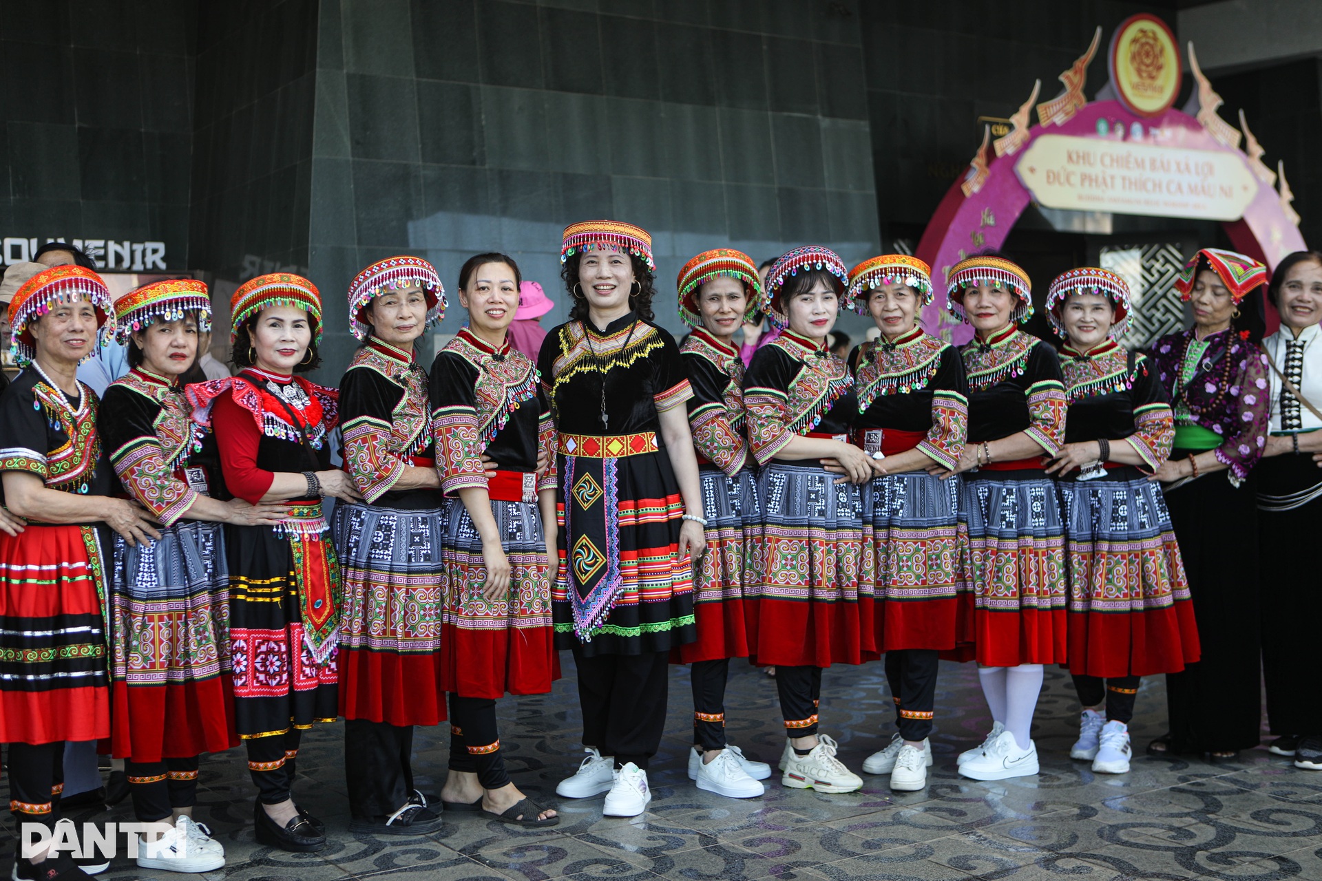 Xá lợi Đức Phật được cung thỉnh về ngọn núi cao nhất Nam bộ - 13