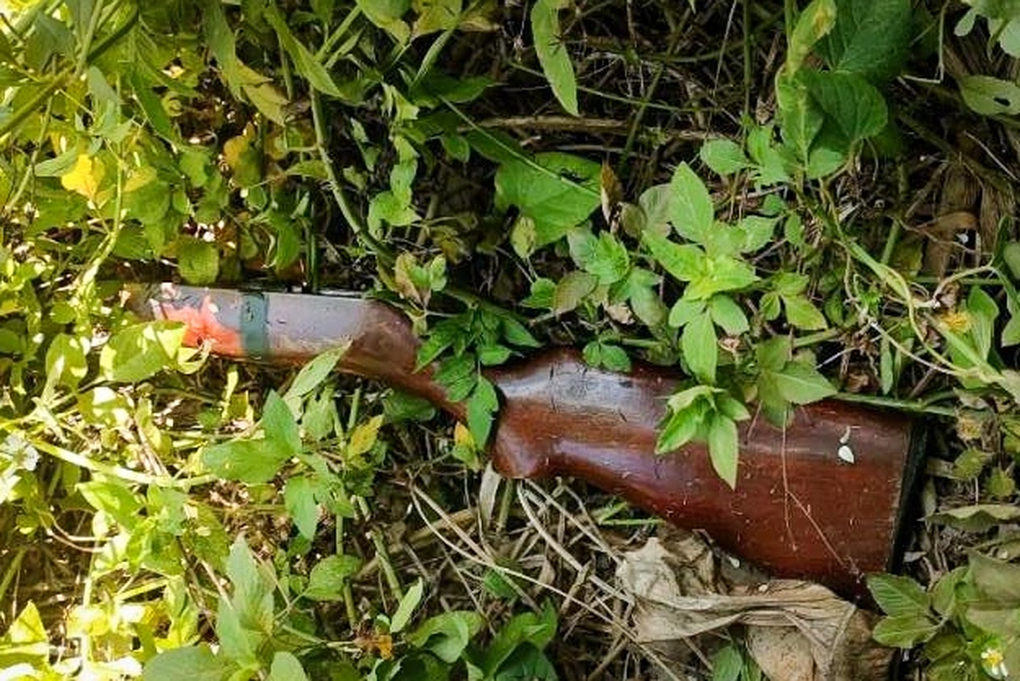 Dùng súng săn truy đuổi nhóm trộm gà khiến một người chết - 1 Dùng súng săn truy đuổi nhóm trộm gà khiến một người chết - 1
