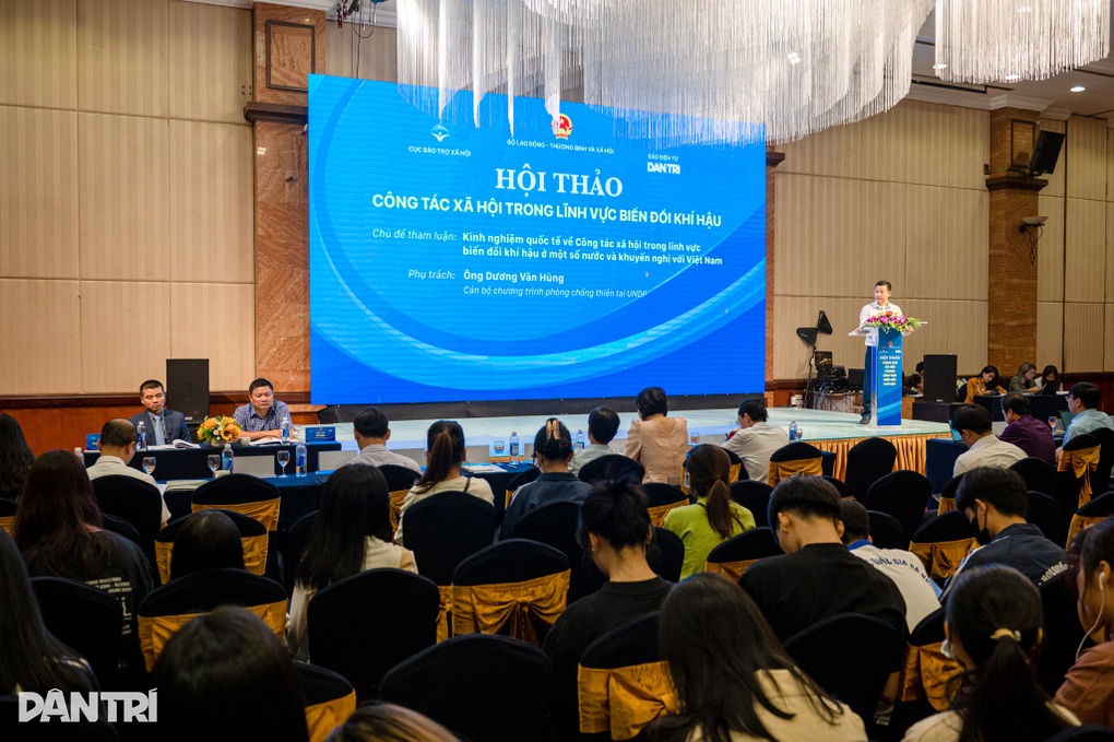 Phát triển nghề công tác xã hội góp phần ứng phó với biến đổi khí hậu - 1 Phát triển nghề công tác xã hội góp phần ứng phó với biến đổi khí hậu - 1