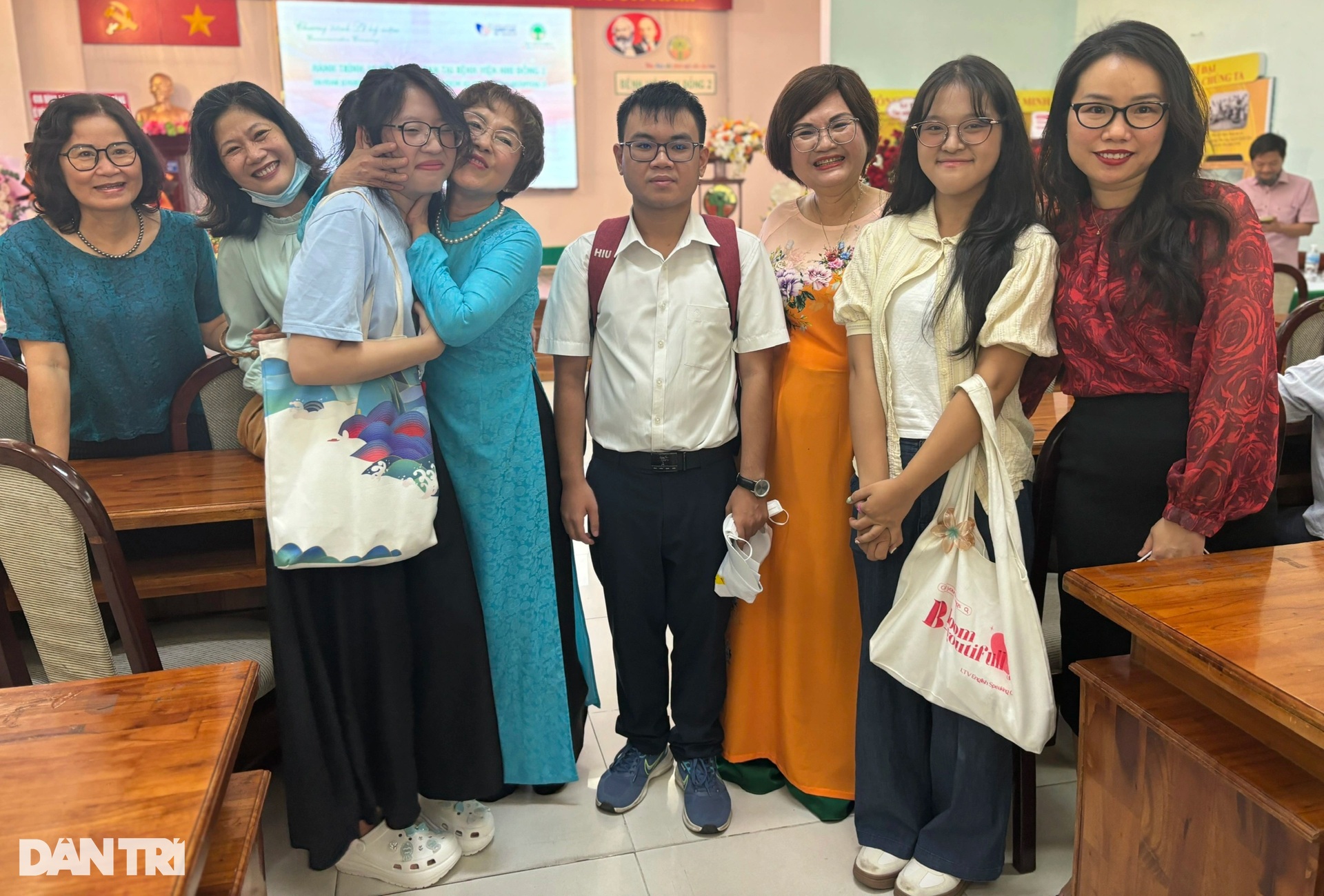 Mẹ không những đưa con tới thế giới 1 lần, mà còn cứu con thêm lần nữa… - 4 Mẹ không những đưa con tới thế giới 1 lần, mà còn cứu con thêm lần nữa… - 4