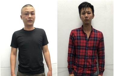 Không đội mũ bảo hiểm, hai thanh niên tông xe vào công an để tẩu thoát