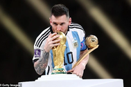 Lionel Messi lập hàng loạt kỷ lục vĩ đại sau khi vô địch World Cup