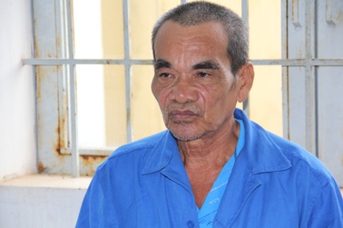 Bắt đối tượng U70 hãm hại bé gái 12 tuổi