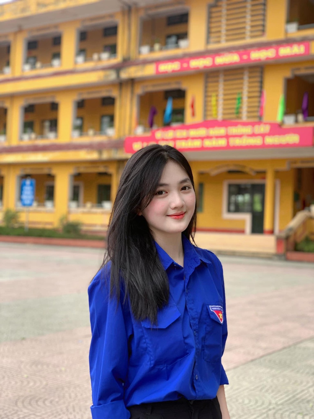 Nét đẹp thuần khiết gieo thương nhớ của nữ sinh vùng đất Tổ - 2 Nét đẹp thuần khiết gieo thương nhớ của nữ sinh vùng đất Tổ - 2