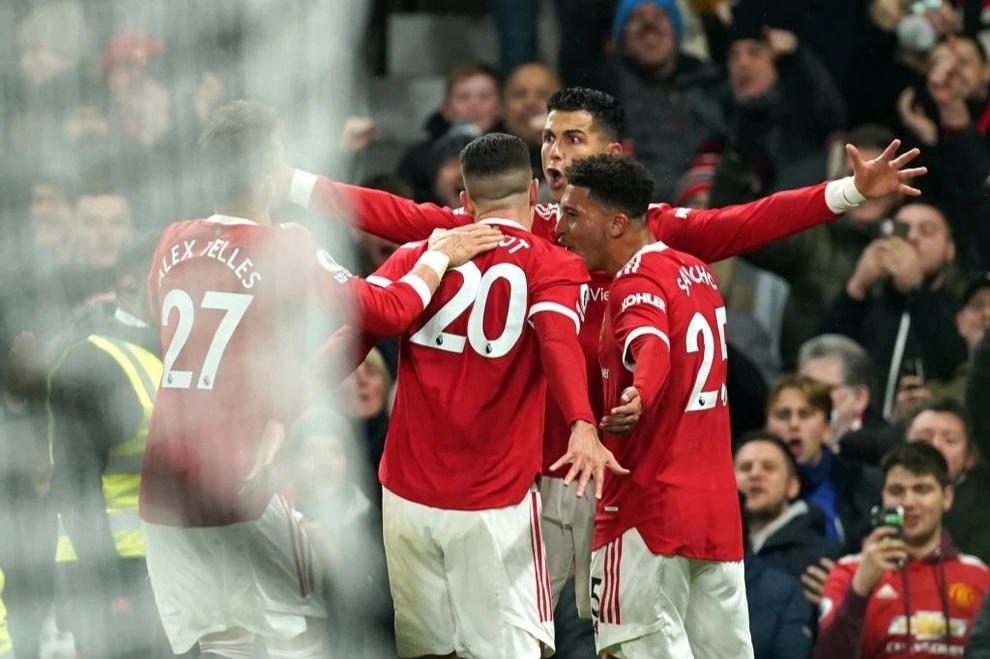 Cristiano Ronaldo vượt mốc 800 bàn thắng - 1