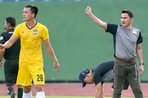 HA Gia Lai hòa Nam Định trong trận đầu HLV Kiatisuk dẫn dắt