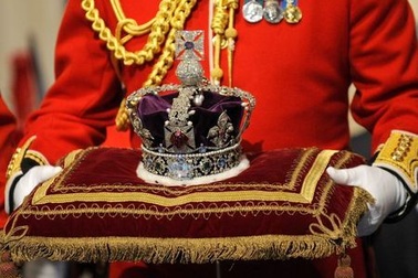 Ấn Độ đòi Anh trả lại viên kim cương "khủng" trên vương miện hoàng gia