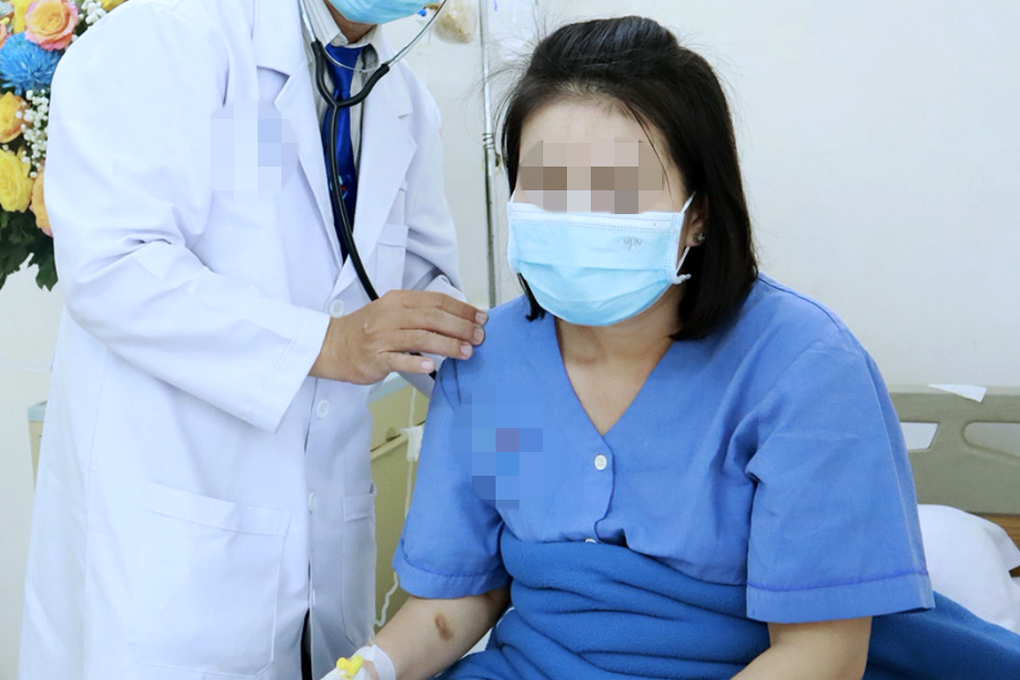 Người phụ nữ ở TPHCM bất ngờ nguy kịch sau khi truyền thuốc tại bệnh viện - 2 Người phụ nữ ở TPHCM bất ngờ nguy kịch sau khi truyền thuốc tại bệnh viện - 2