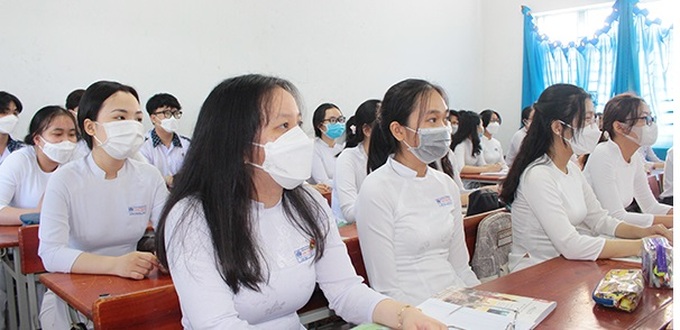 Hơn 1 triệu thí sinh trên cả nước làm thủ tục dự thi tốt nghiệp THPT 2022.