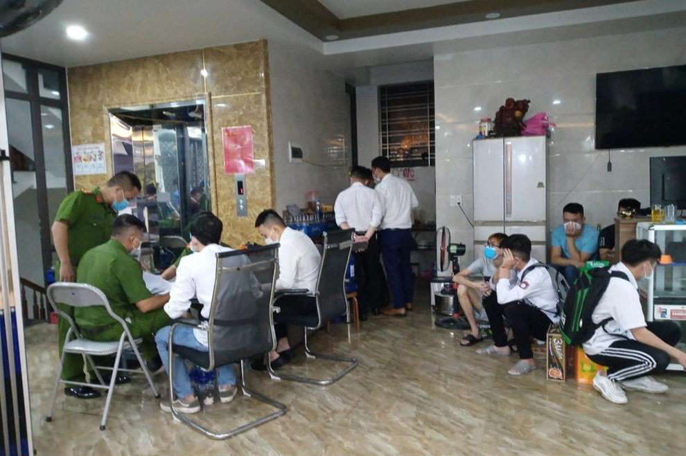 Quán bi-a ở Hải Phòng mở cửa đón khách giữa dịch - 2 Quán bi-a ở Hải Phòng mở cửa đón khách giữa dịch - 2