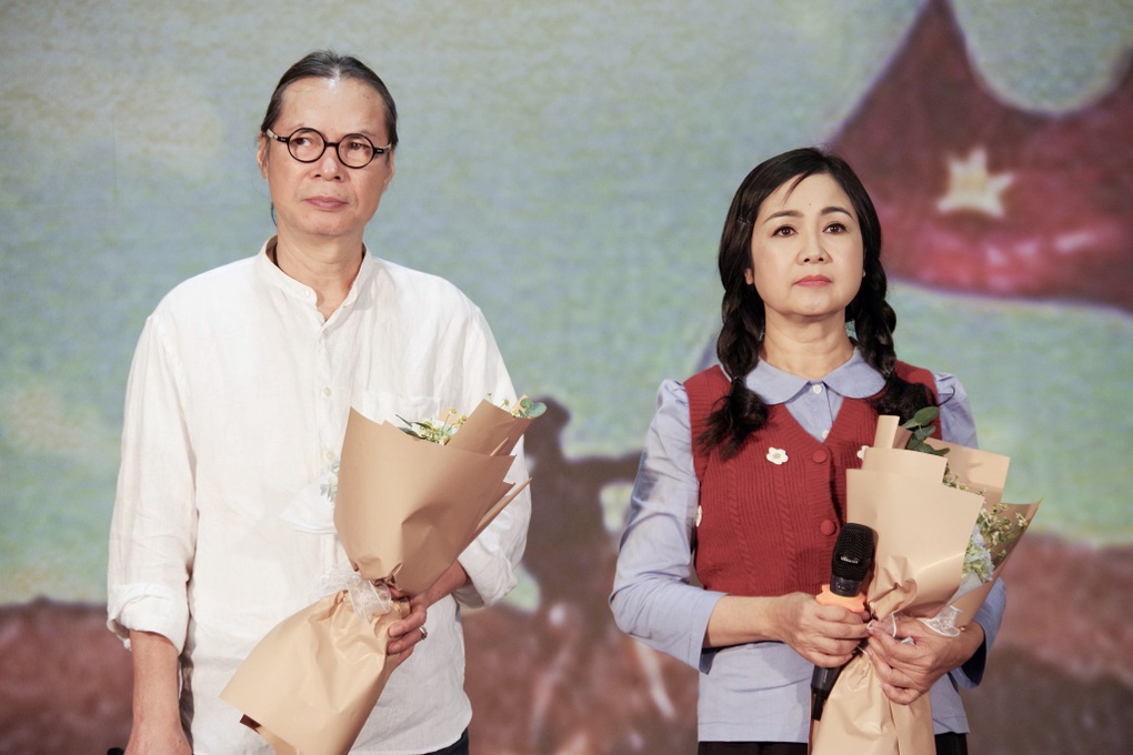 NSND Trung Hiếu: Tôi sung sướng khi vào vai bộ đội phim Hoa ban đỏ - 3 NSND Trung Hiếu: Tôi sung sướng khi vào vai bộ đội phim Hoa ban đỏ - 3