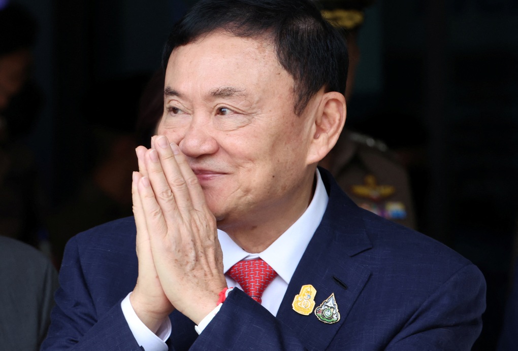 Ông Thaksin được đưa đến bệnh viện trong đêm - 1 Ông Thaksin được đưa đến bệnh viện trong đêm - 1