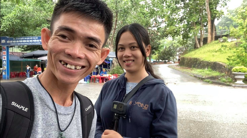 Chàng trai chăn bò khiến sao Mỹ phát cuồng: Bỏ nghề, công khai bạn gái - 4 Chàng trai chăn bò khiến sao Mỹ phát cuồng: Bỏ nghề, công khai bạn gái - 4