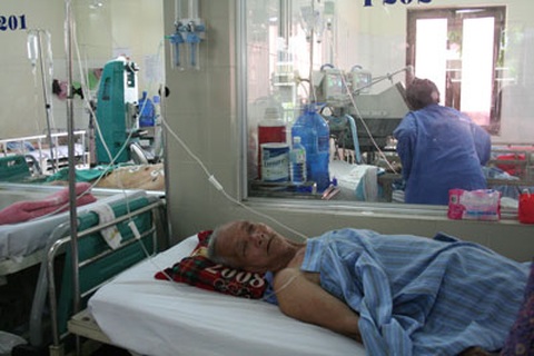 Một bữa cỗ, hơn 20 người bị tiêu chảy cấp