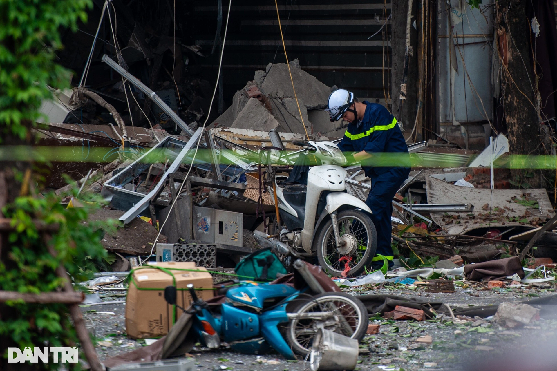 Hiện trường tan hoang sau vụ nổ lớn tại quán ăn ở Hà Nội - 7