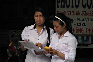 12 thí sinh bị đình chỉ trong ngày thi thứ 2