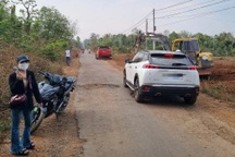 "Cò" đất nườm nượp đổ về buôn làng, chính quyền Đắk Lắk cảnh báo sốt ảo