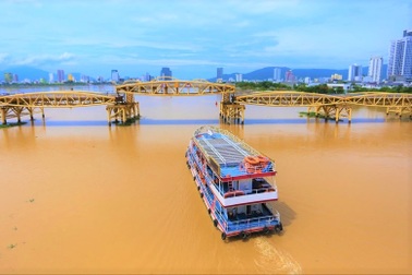 Cây cầu duy nhất ở Việt Nam có nhịp nâng 200 tấn do kỹ sư Việt vận hành