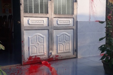 Nhà nguyên Trưởng Phòng giáo dục bị tạt sơn đêm mồng 1 Tết