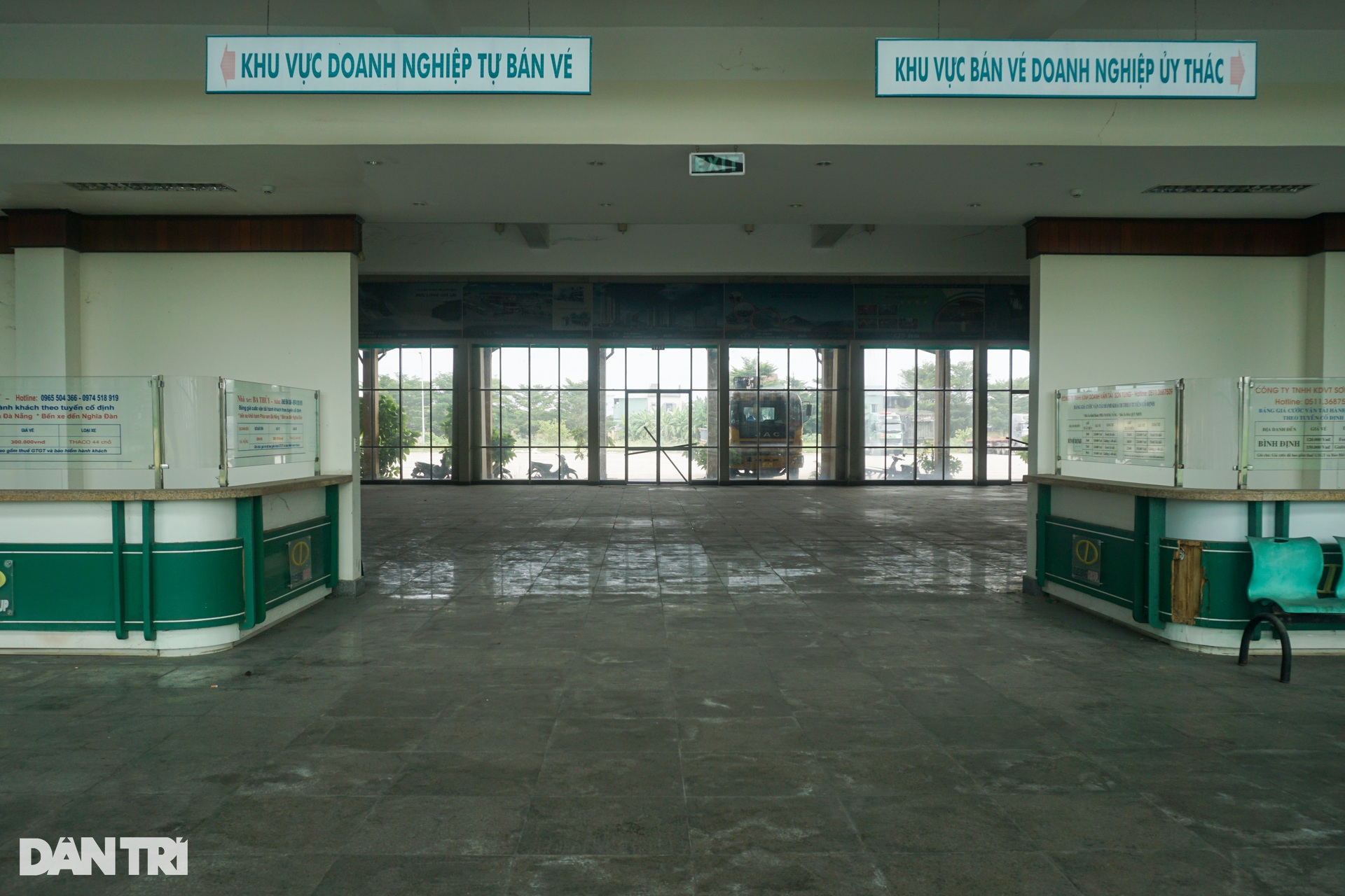 Bụi phủ kín, cỏ vây tứ phía ở bến xe kỳ lạ của Đà Nẵng - 4 Bụi phủ kín, cỏ vây tứ phía ở bến xe kỳ lạ của Đà Nẵng - 4