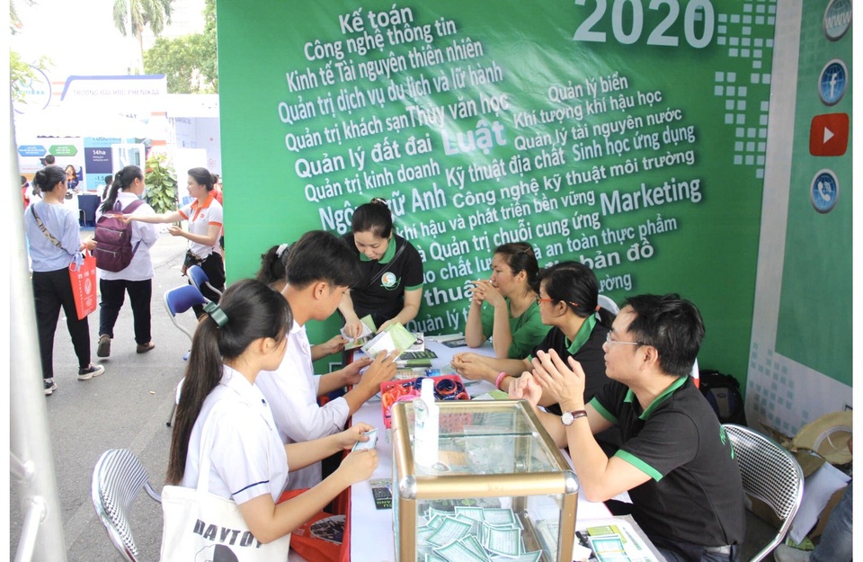Điểm chuẩn Trường Đại học Tài nguyên và Môi trường Hà Nội dự kiến sẽ không tăng trong năm 2020 - 2 Điểm chuẩn Trường Đại học Tài nguyên và Môi trường Hà Nội dự kiến sẽ không tăng trong năm 2020 - 2