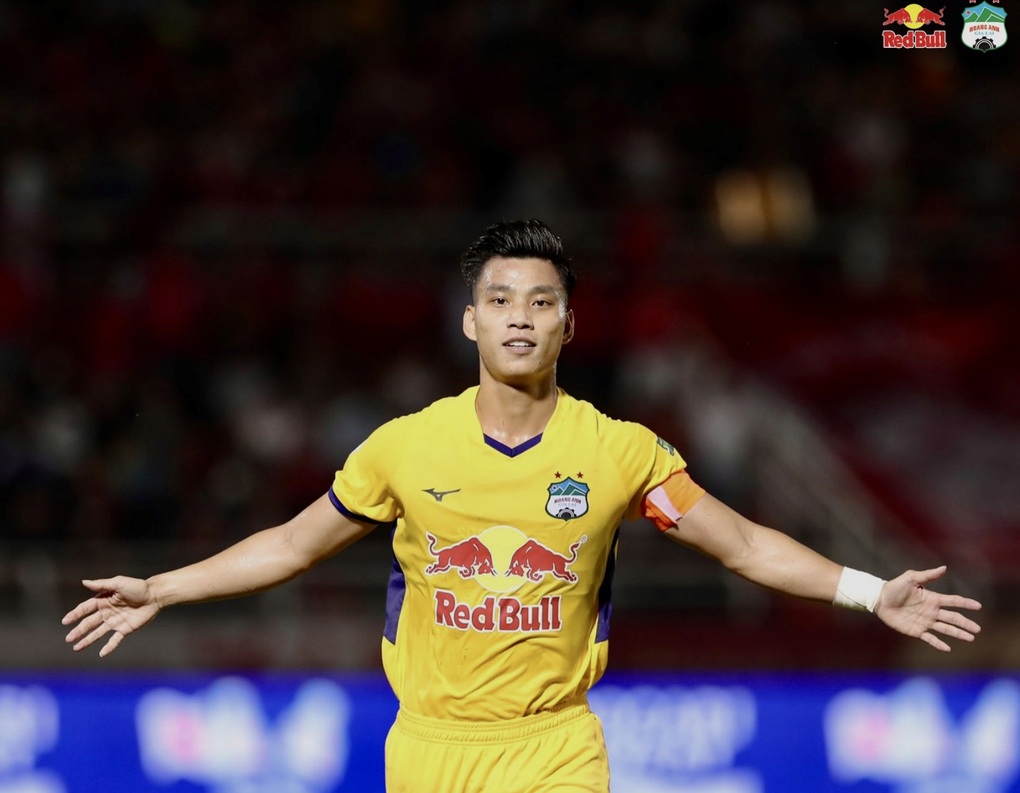 Hậu vệ Vũ Văn Thanh chia tay CLB HA Gia Lai - 1 Hậu vệ Vũ Văn Thanh chia tay CLB HA Gia Lai - 1
