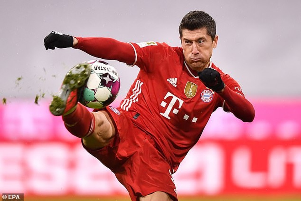 Lewandowski tỏa sáng, Bayern Munich may mắn cầm hòa Bielefeld - 2 Lewandowski tỏa sáng, Bayern Munich may mắn cầm hòa Bielefeld - 2