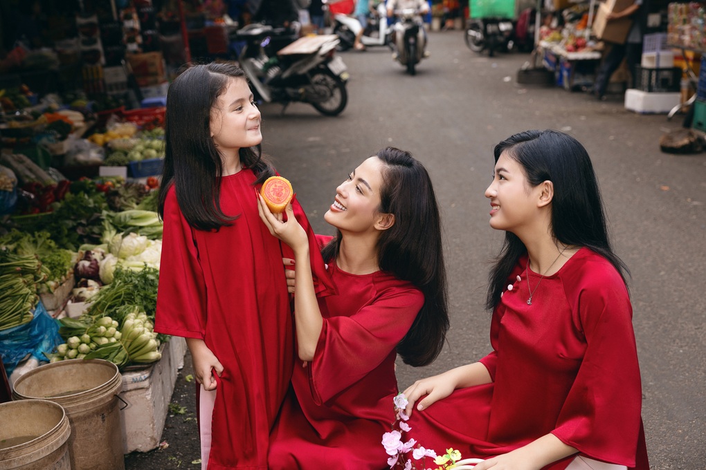 Siêu mẫu Như Vân khoe 2 con gái xinh đẹp, sắc sảo không kém cạnh mẹ - 1 Siêu mẫu Như Vân khoe 2 con gái xinh đẹp, sắc sảo không kém cạnh mẹ - 1
