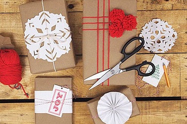 Đã đến lúc cấm giấy gói quà