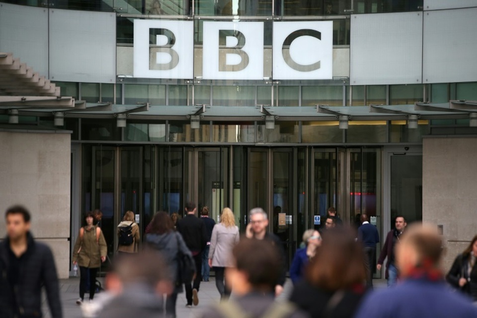 Trung Quốc thẳng tay cấm cửa đài BBC World News - 1 Trung Quốc thẳng tay cấm cửa đài BBC World News - 1