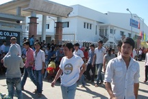 Đà Nẵng: Hơn 1000 công nhân đình công đòi chế độ tăng ca, thêm giờ