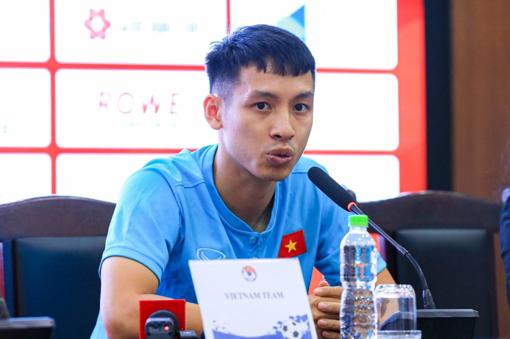 HLV Park Hang Seo úp mở việc không dùng cầu thủ CLB Hà Nội đấu Dortmund - 2 HLV Park Hang Seo úp mở việc không dùng cầu thủ CLB Hà Nội đấu Dortmund - 2