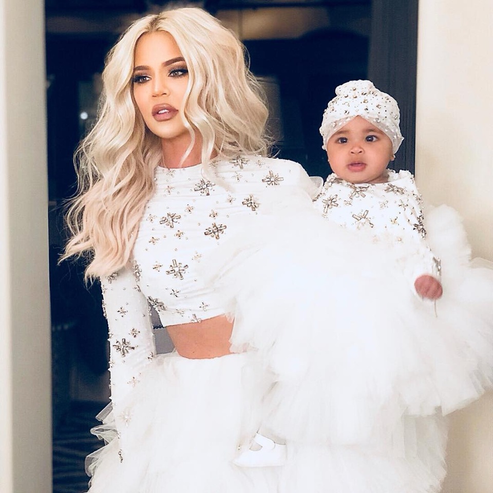 Khoe nhẫn kim cương khủng, Khloe Kardashian bị nghi đã đính hôn - 7 Khoe nhẫn kim cương khủng, Khloe Kardashian bị nghi đã đính hôn - 7