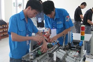 Nhân lực cho hội nhập 