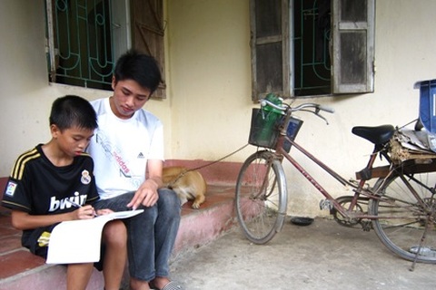 Gặp cậu học trò nghèo đỗ thủ khoa ĐH Kinh tế Quốc dân