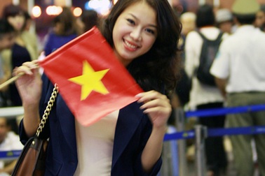 Nhiều “chân dài” tiễn Tùng Lan đi thi HH Châu Á Thái Bình Dương 