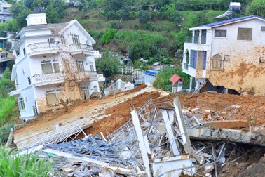 Hàng chục công trình nằm trong "điểm đen" sạt lở ở Đà Lạt