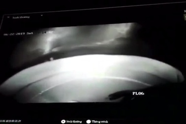 Người phụ nữ che camera tiểu bậy trong thang máy chung cư Hà Nội gây bức xúc