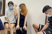 7 nam nữ tổ chức, sử dụng ma túy giữa vùng dịch