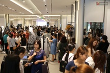 Sau đồ ăn nhanh, người Việt trẻ ngày càng chuộng "thời trang ăn liền"