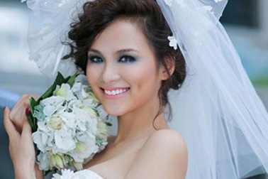 Rút văn bản cấm Hoa hậu Diễm Hương biểu diễn