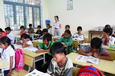 Định hướng biên soạn tài liệu tự học tiếng Êđê và Bana