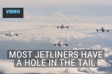Động cơ bí mật giấu ở phần đuôi máy bay