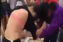 Hải Dương: Nữ sinh hành hung nhau chỉ vì tội “nhìn đểu”