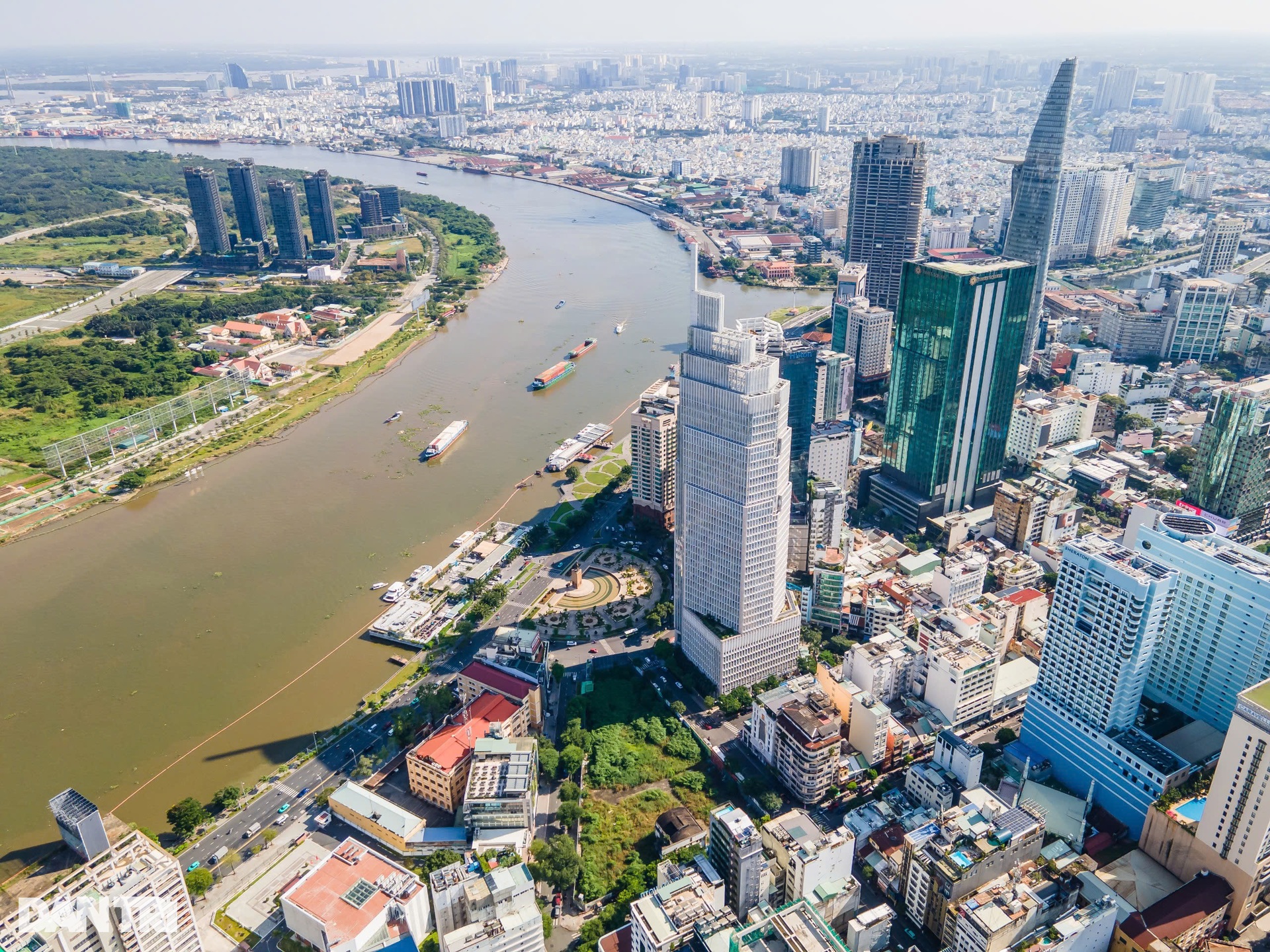 Hàng loạt khu đất vàng bị bỏ hoang tại TPHCM - 1 Hàng loạt khu đất vàng bị bỏ hoang tại TPHCM - 1