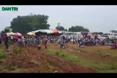 Tắc trên đường Hồ Chí Minh.