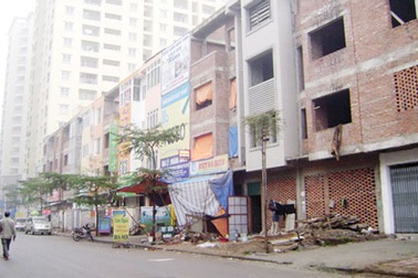 Đại gia địa ốc: "Còn mỗi nhà tôi, mua không?"